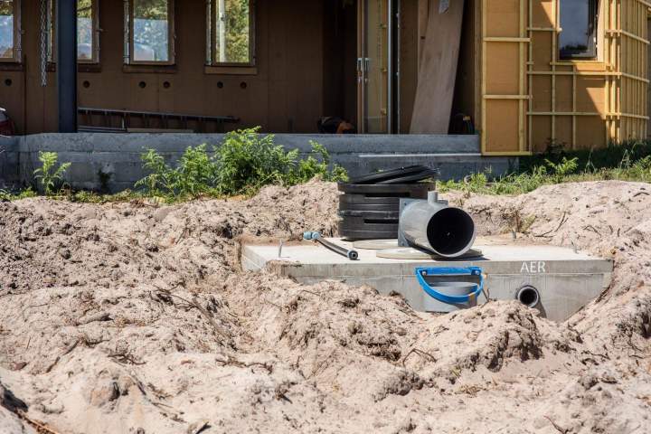 Installation et maintenance de micro-stations d'épuration écologiques.
